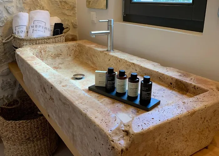 Inspiro Retreat Mani